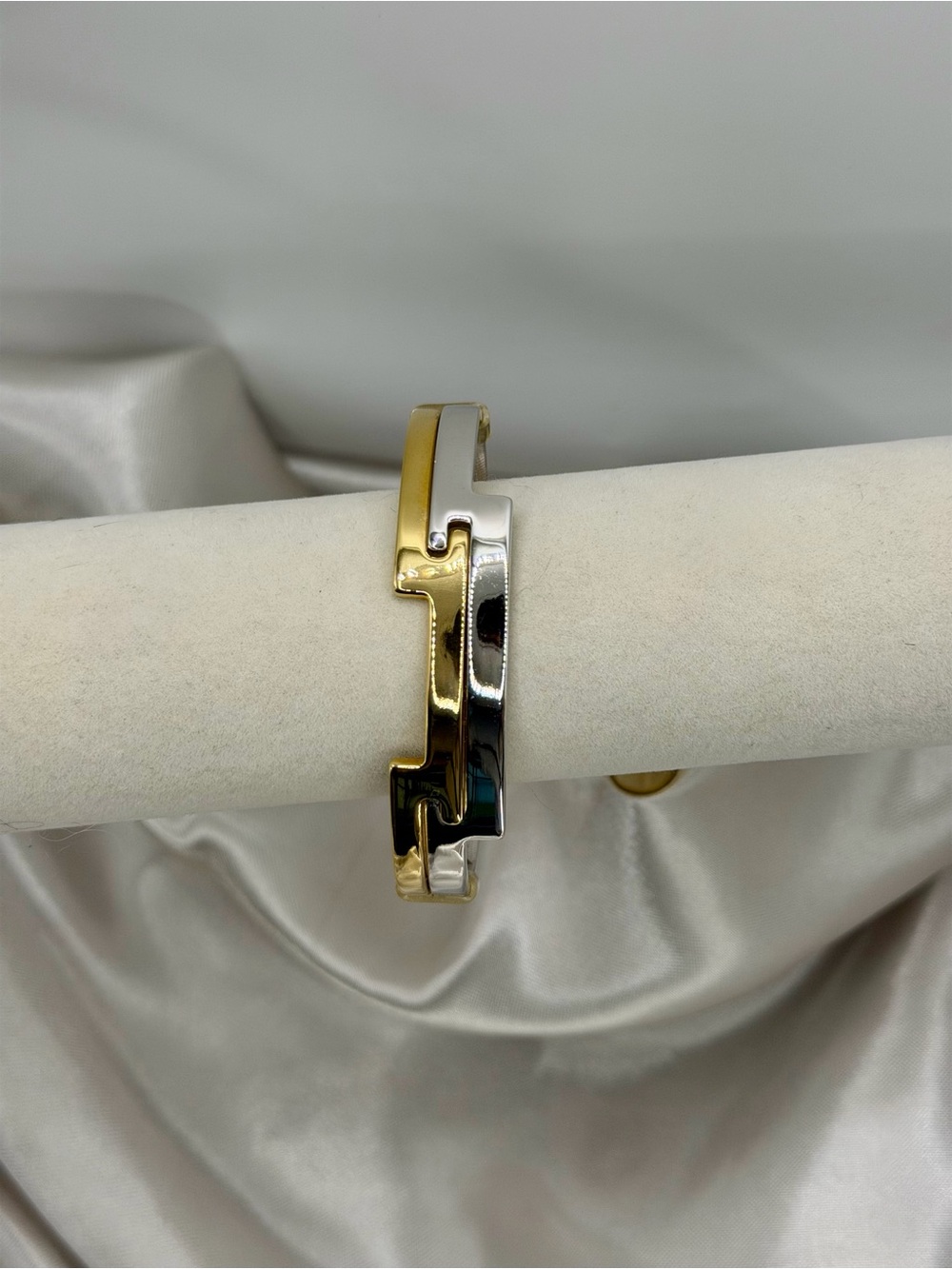 Vintage Avon Gold & Silver Tone Interlocking Counterparts Cuff Bracelet